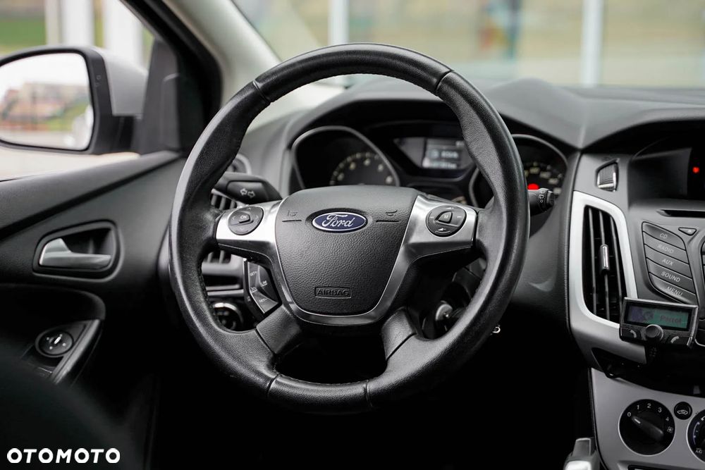 Ford Focus - 25