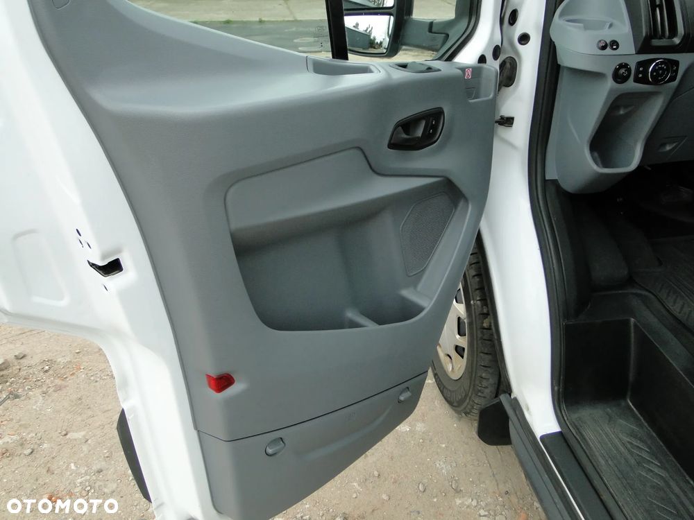 Ford Transit - 21