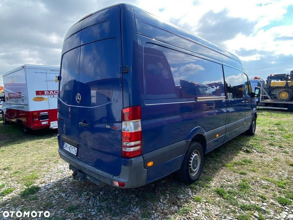Mercedes-Benz Sprinter - 4