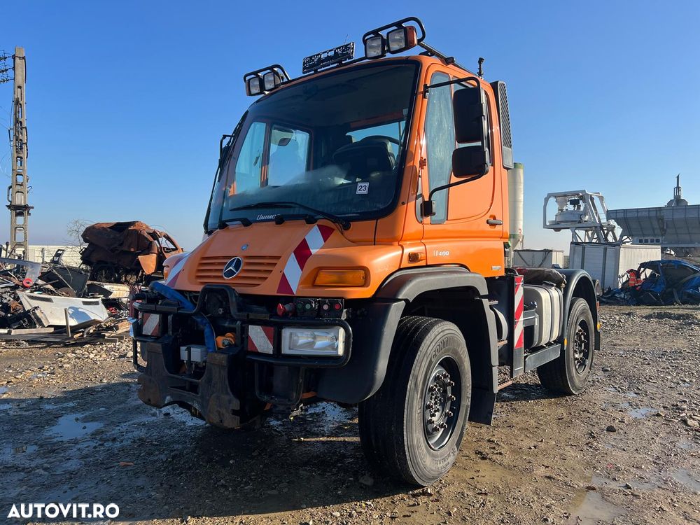 Mercedes-Benz U400 - 1