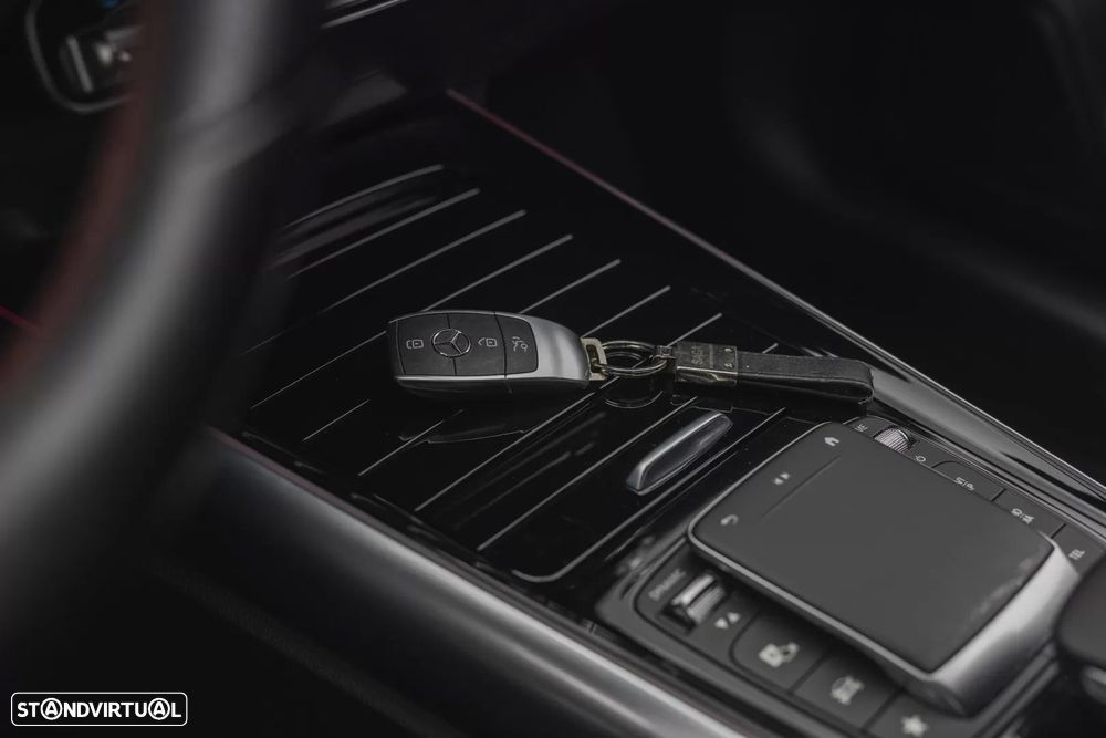 Mercedes-Benz GLA 180 d AMG Line - 11