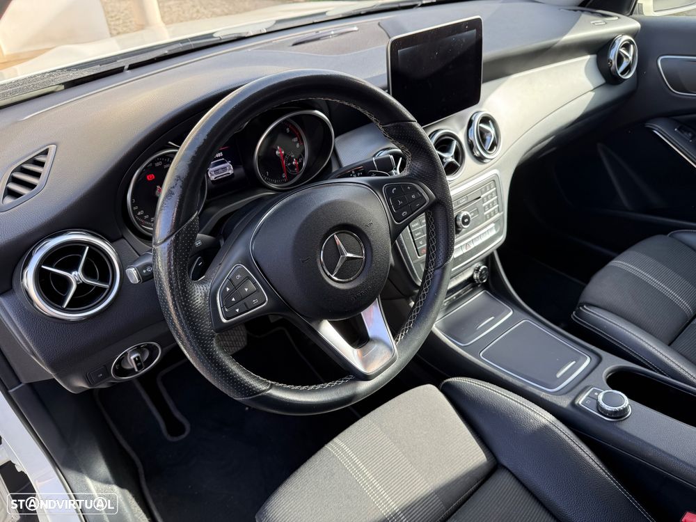 Mercedes-Benz GLA 180 d Urban Aut. - 7