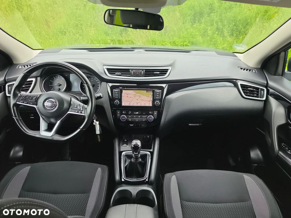 Nissan Qashqai 1.3 DIG-T N-Connecta - 30