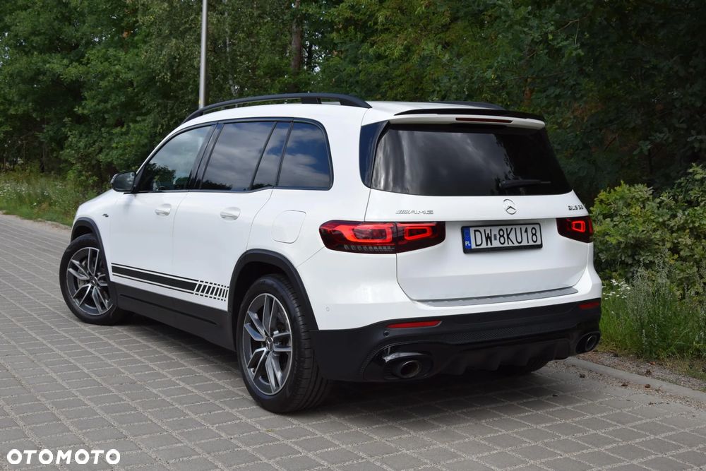 Mercedes-Benz GLB - 4