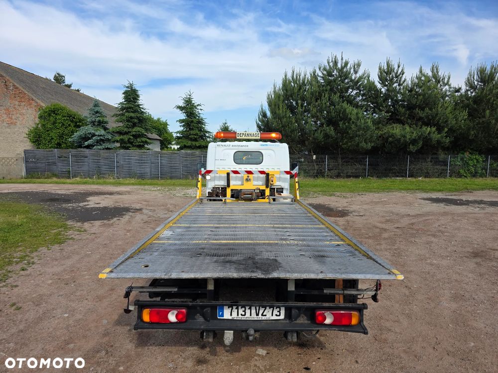 Renault Maxity - 14