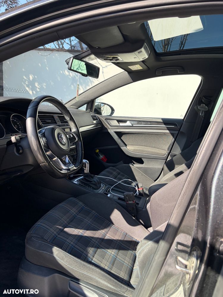 Volkswagen Golf - 7