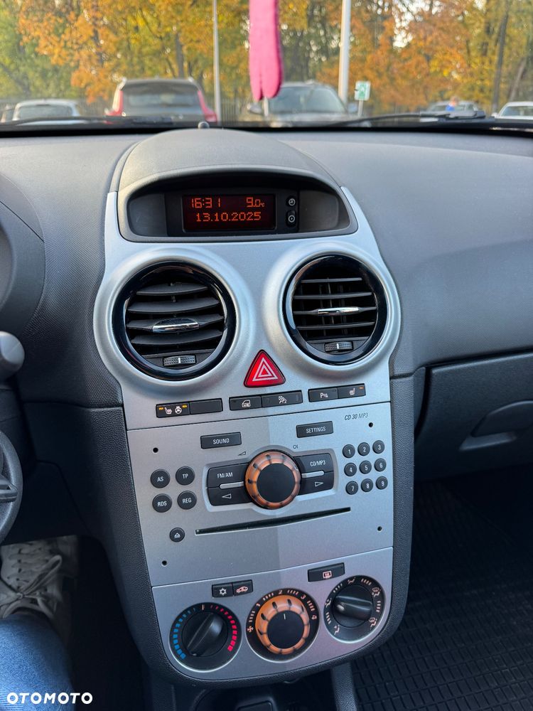 Opel Corsa 1.4 16V Satellite - 9