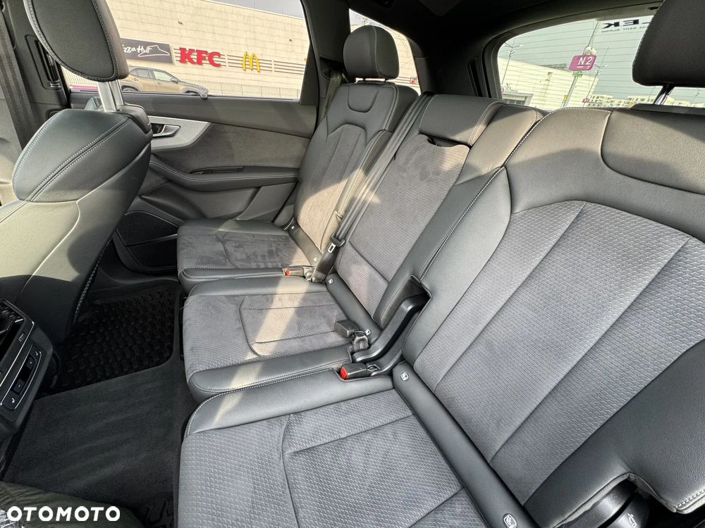 Audi Q7 - 17
