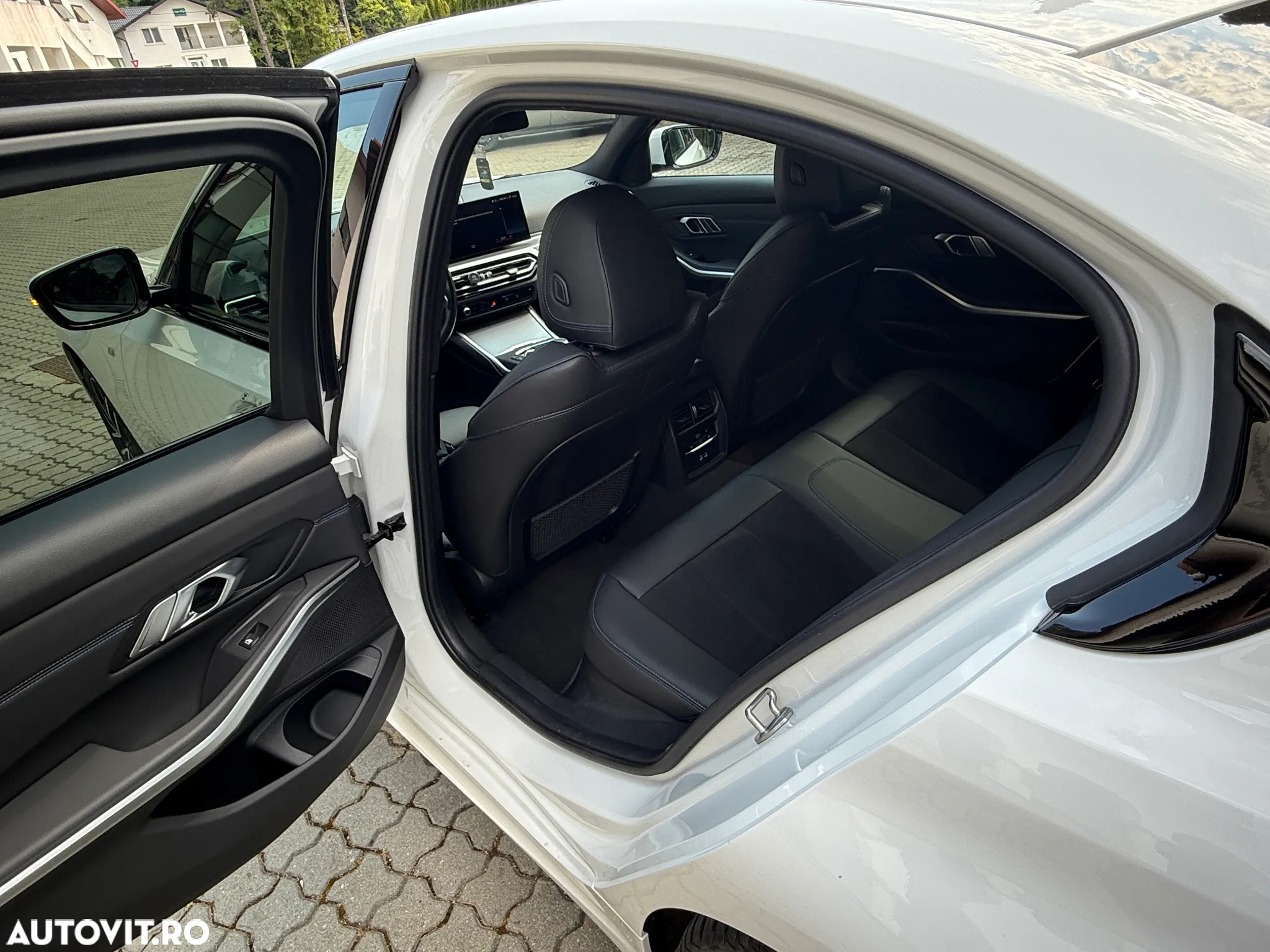 BMW Seria 3 320i AT - 21