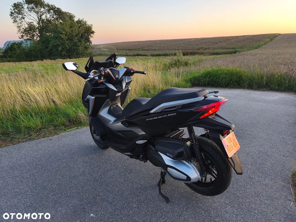 Honda NSS - 19