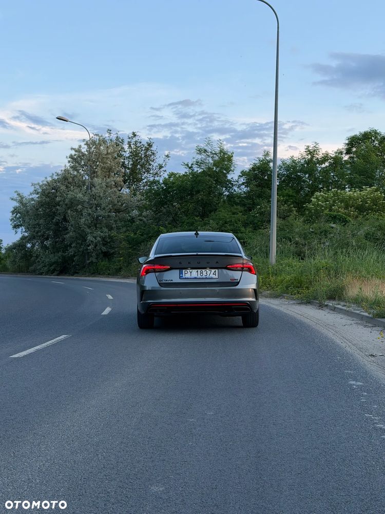 Skoda Octavia 2.0 TDI RS DSG - 4