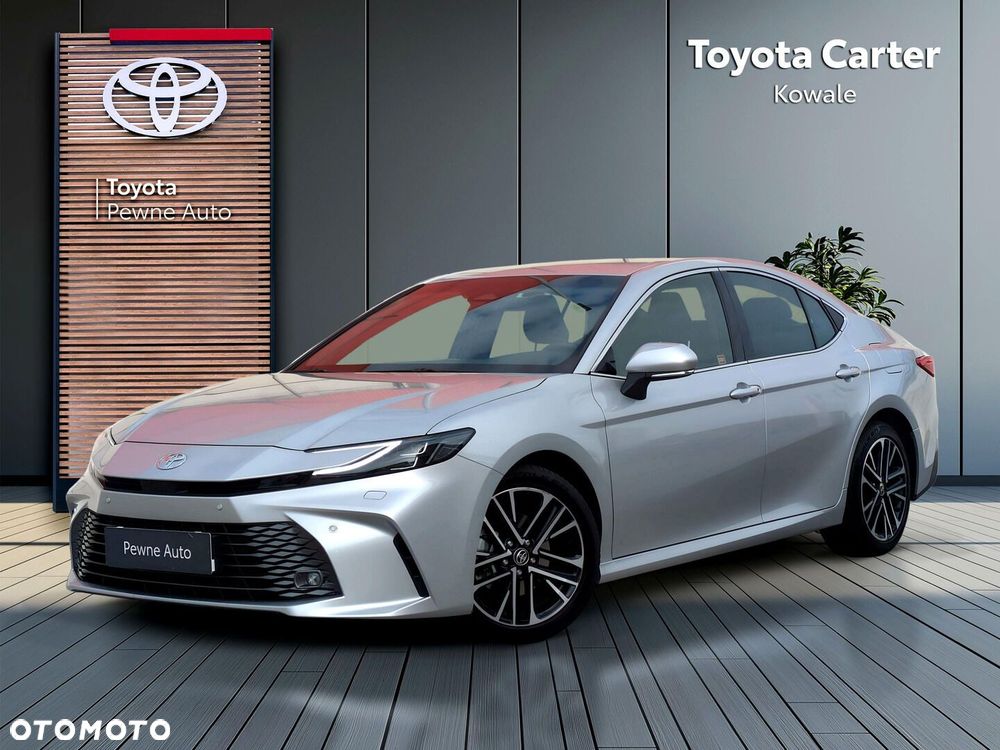 Toyota Camry 2.5 Hybrid Dynamic Force Executive e-CVT - 2