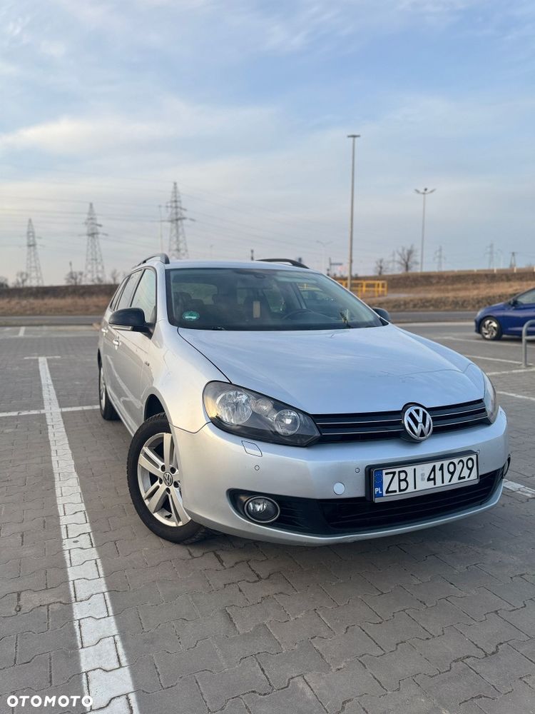 Volkswagen Golf - 1