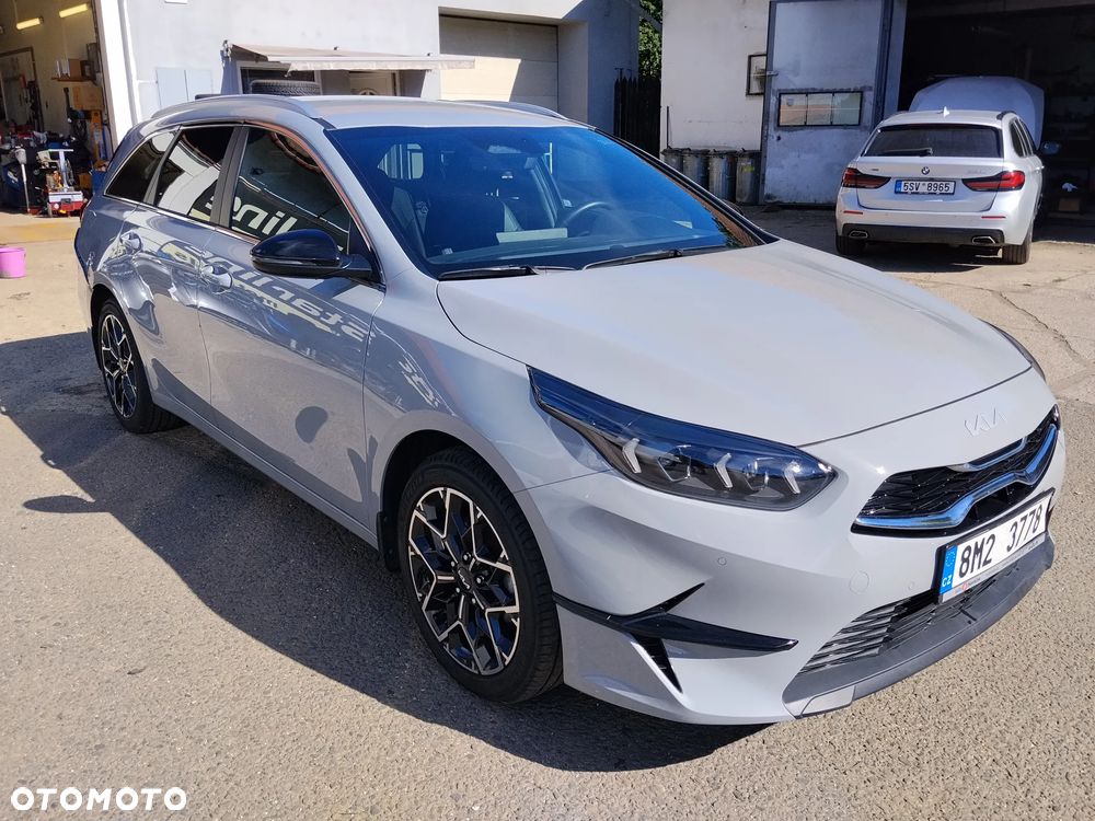 Kia Ceed - 1