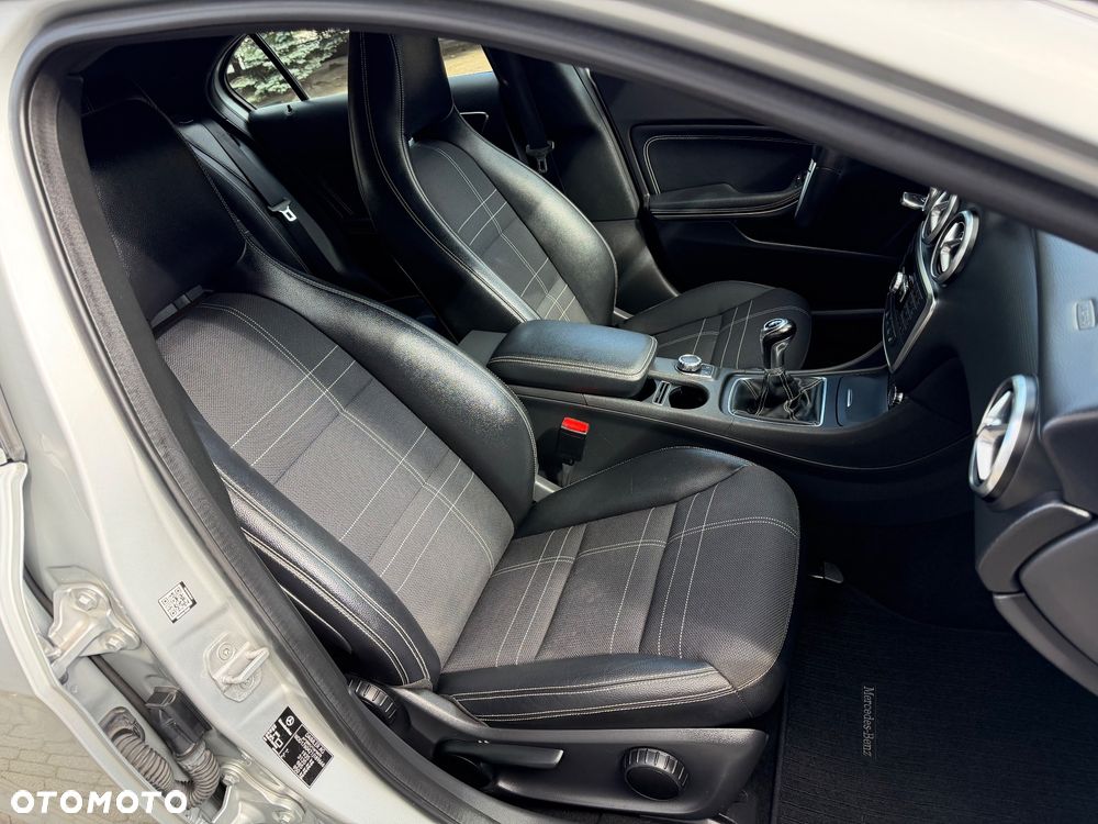 Mercedes-Benz Klasa A 180 (BlueEFFICIENCY) - 25