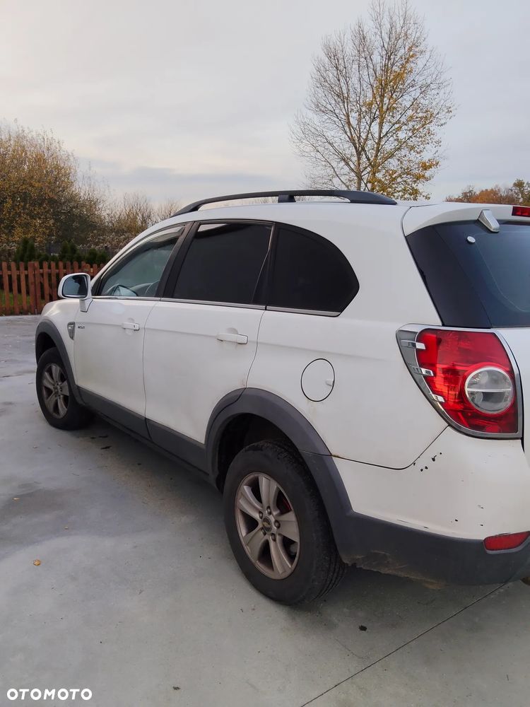 Chevrolet Captiva 2.4 LS 5os - 2