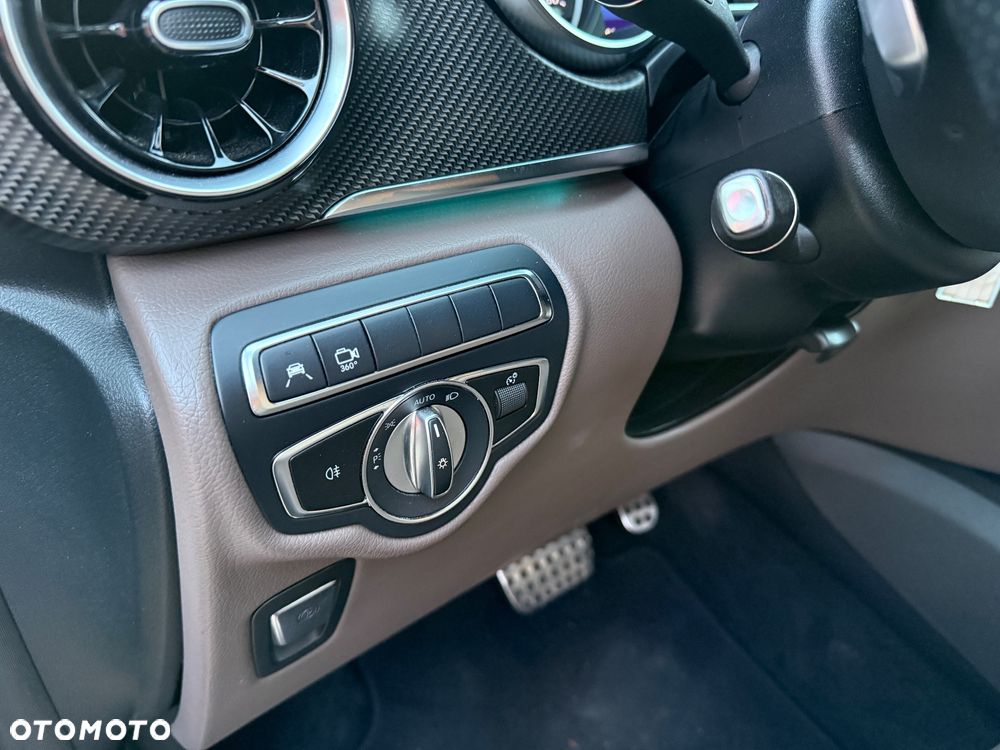 Mercedes-Benz Klasa V 300 d lang 9G-TRONIC Special Edition Avantgarde - 17