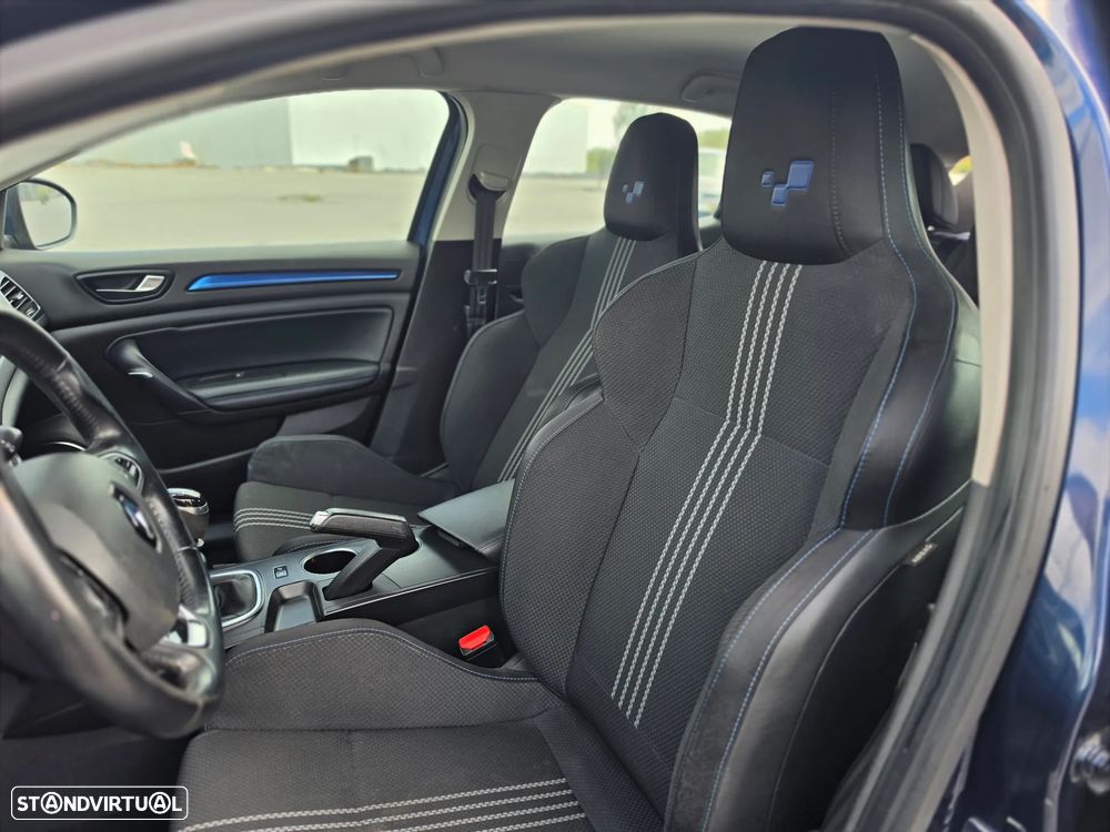 Renault Mégane ENERGY dCi 130 Start & Stop Bose Edition - 11