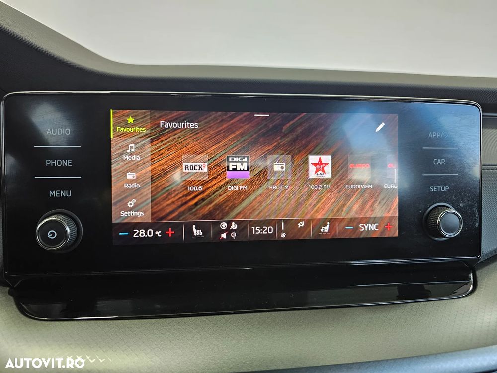 Skoda Octavia 2.0 TDI DSG Ambition - 11