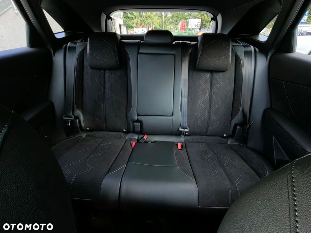 DS Automobiles DS 7 Crossback - 17