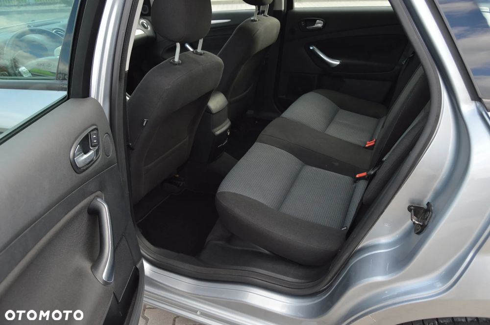 Ford Mondeo 2.0 TDCi Trend - 31