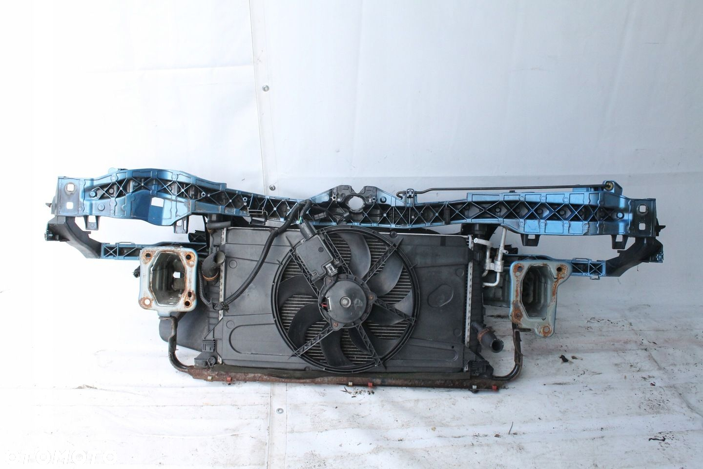 PAS PRZEDNI WZMOCNIENIE CHŁODNICE FORD FOCUS MK2 LIFT 2007R- 1.6 B - 2