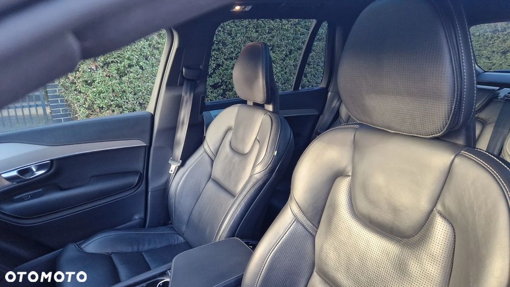 Volvo XC 90 B5 D AWD R-Design - 11