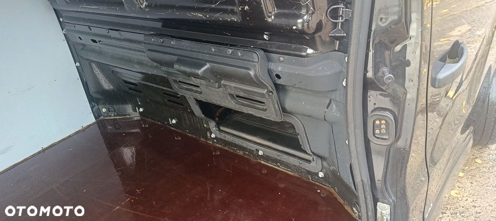 Opel Vivaro Trafic nv300 klimatyzacja L1H1 2014 r Vito master tempomat ładny - 18