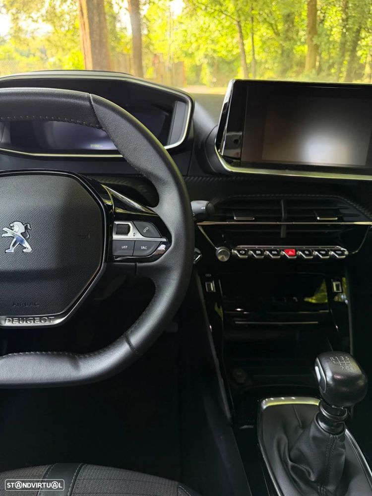 Peugeot 2008 - 13