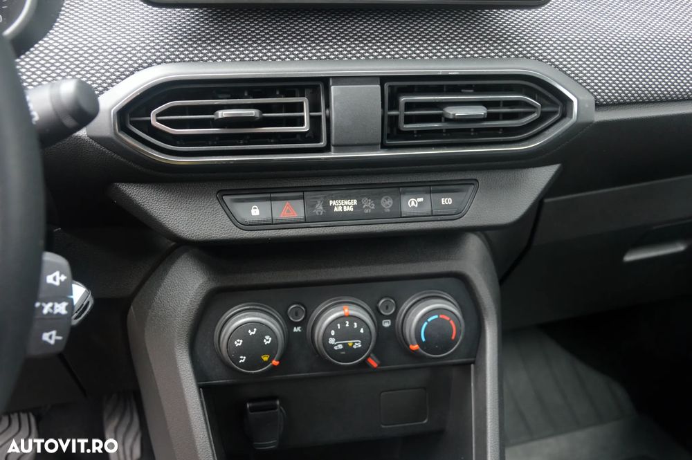 Dacia Sandero TCe 90 MT6 Comfort - 35