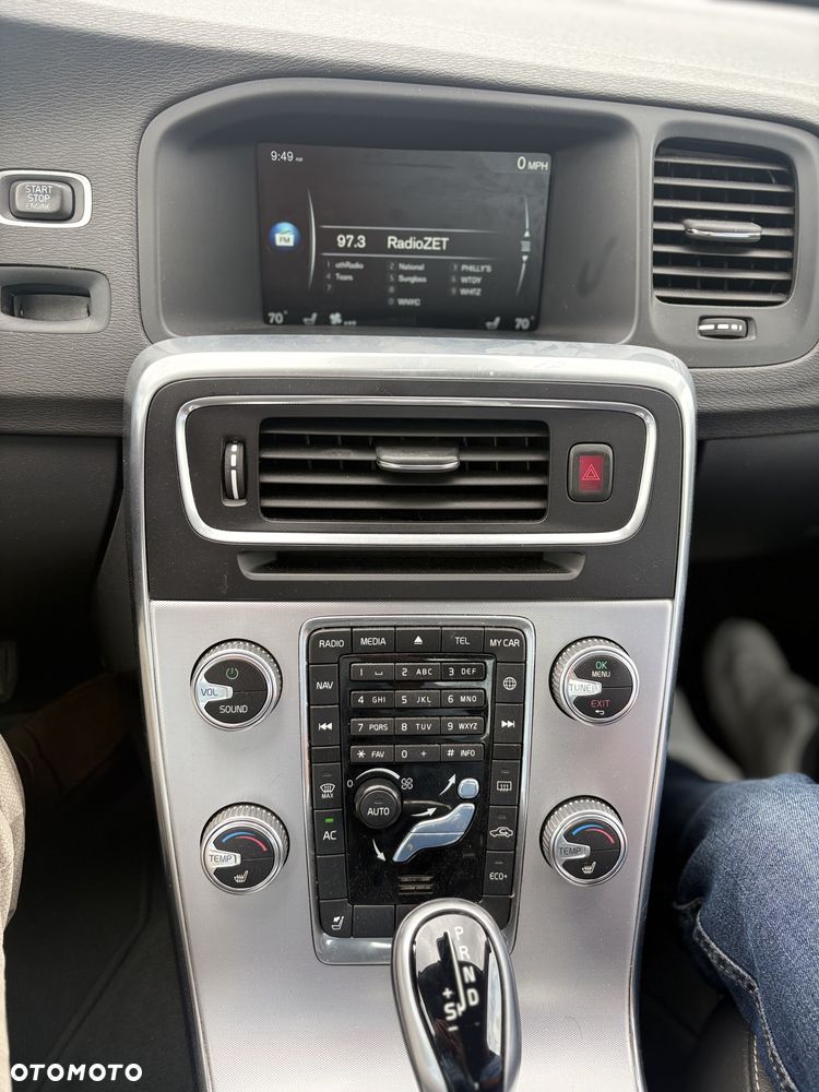 Volvo S60 T5 Drive-E Dynamic Edition (Kinetic) - 11