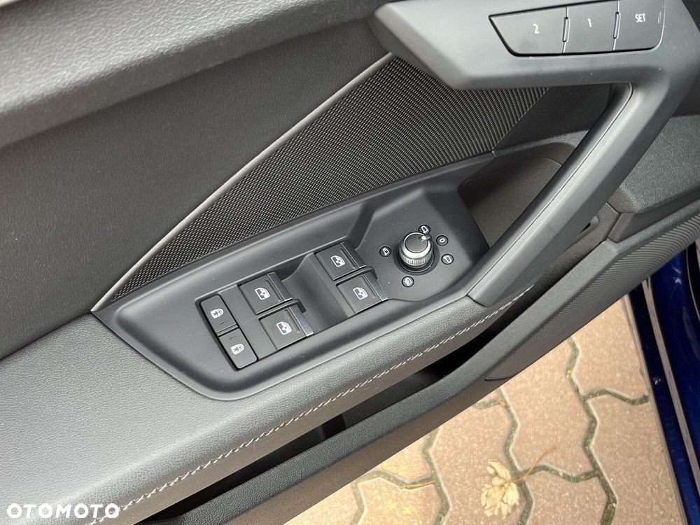 Audi A3 Limousine 40 TFSI Quattro Advanced S tronic - 33
