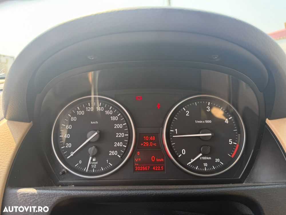 BMW X1 xDrive18d - 8