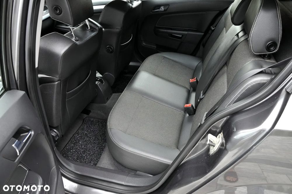 Opel Astra 1.6 Turbo Sport - 10