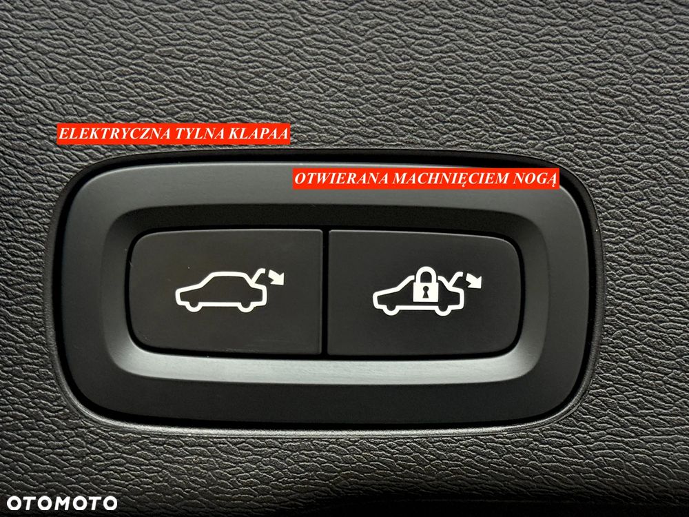 Volvo XC 60 B4 D Plus Dark - 28