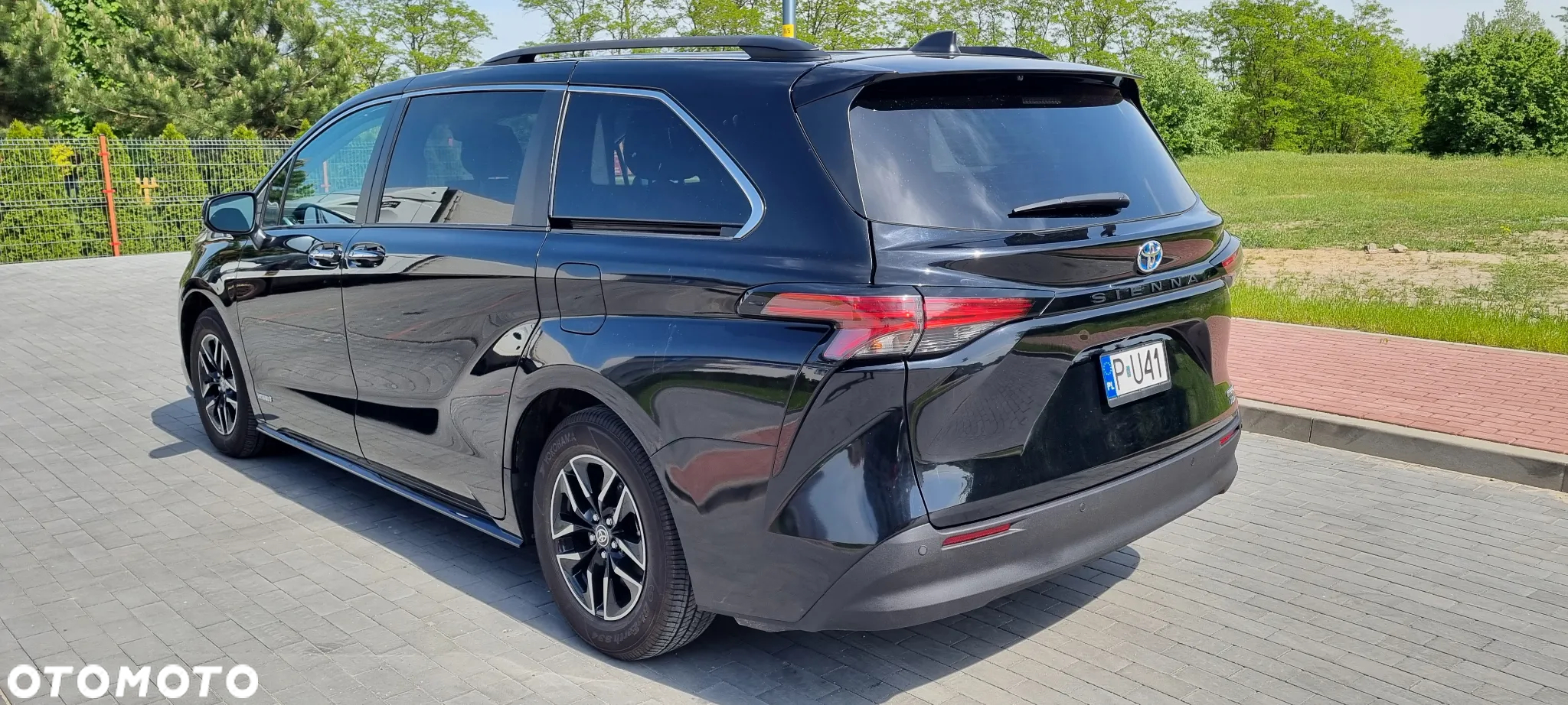 Toyota Sienna - 3