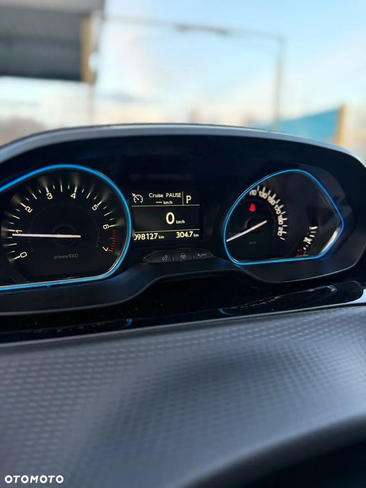 Peugeot 2008 1.2 Pure Tech Crossway S&S EAT6 - 6