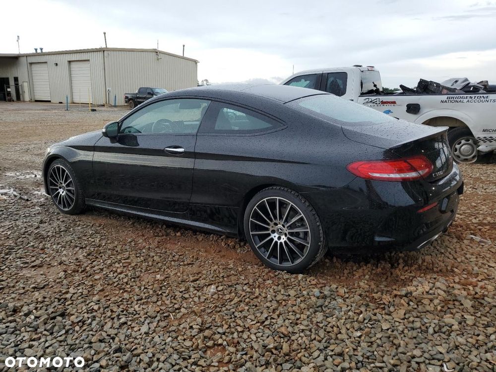 Mercedes-Benz Klasa C 300 9G-TRONIC - 4