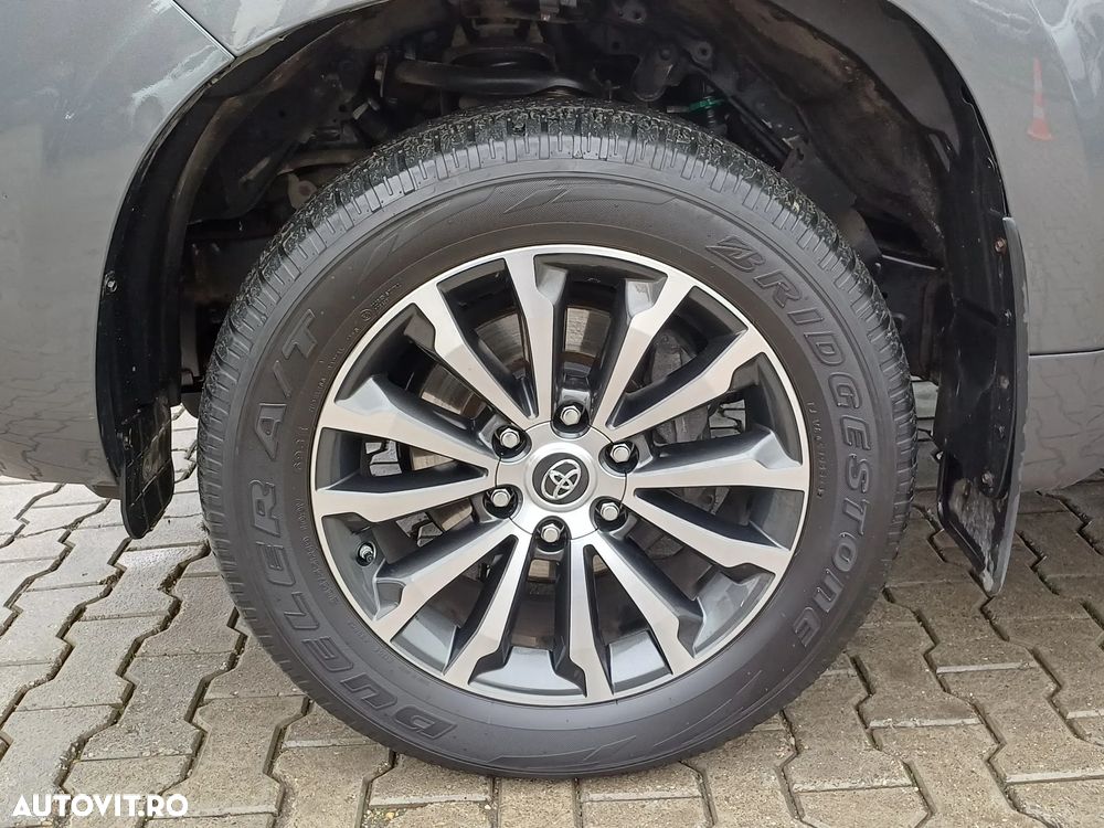 Toyota Land Cruiser 2.8l Turbo D-4D AVS Aut. Luxury - 10