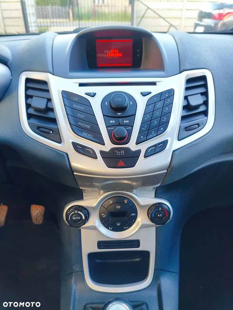 Ford Fiesta 1.25 Titanium EU5 - 17