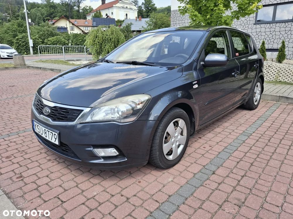 Kia Ceed 1.6 Crdi Comfort - 1
