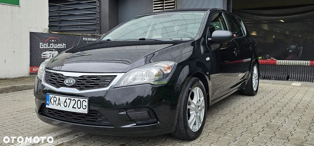 Kia Ceed 1.4 L - 3