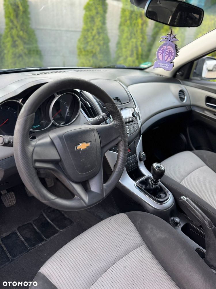 Chevrolet Cruze - 16