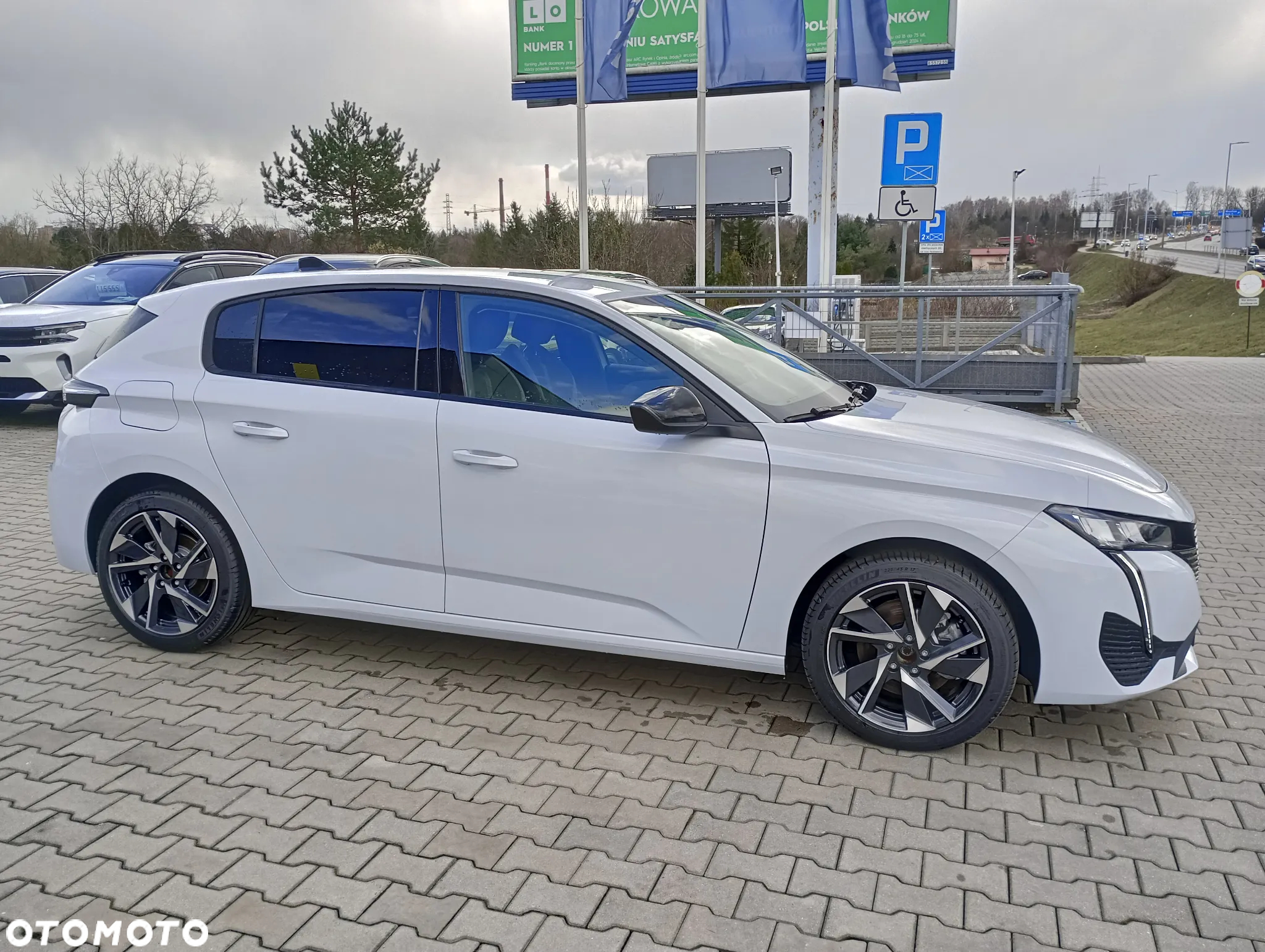 Peugeot 308 1.5 BlueHDi Allure S&S EAT8 - 5