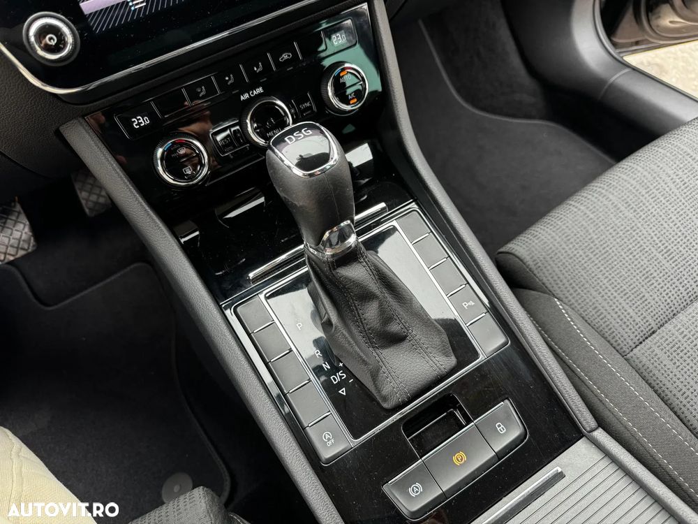 Skoda Superb 2.0 TDI DSG Active - 20