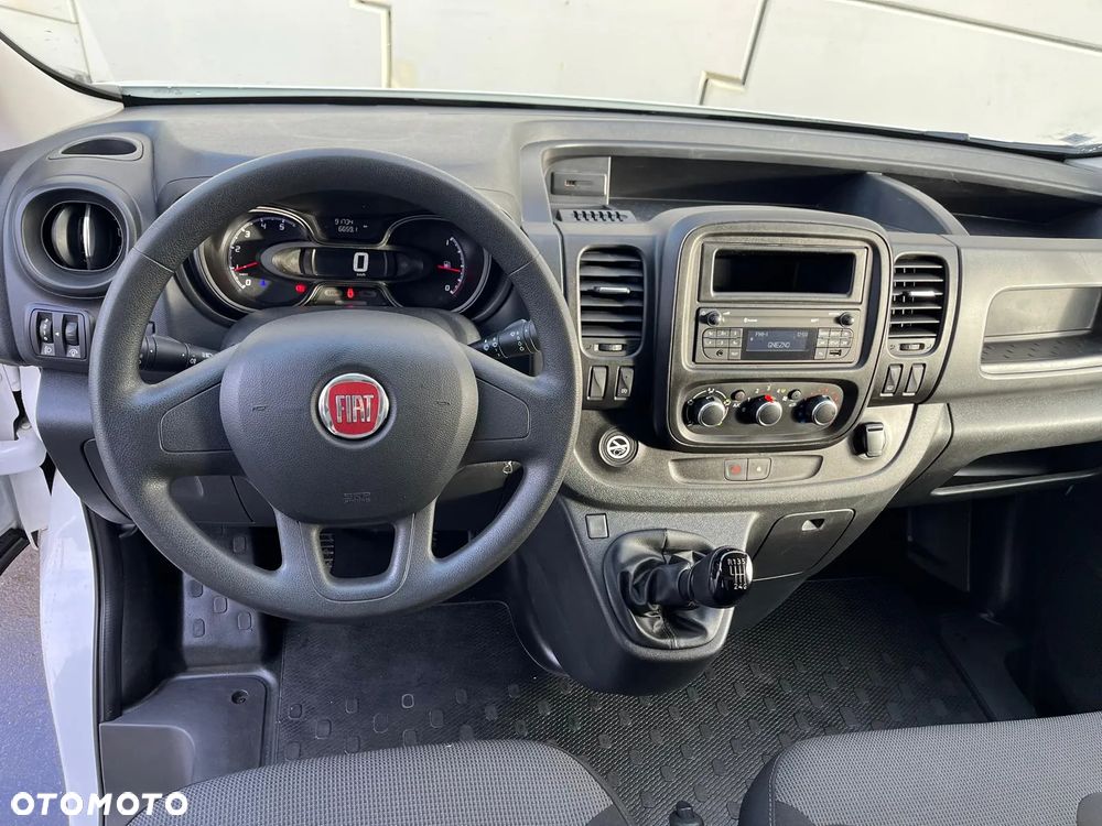 Renault Trafic - 16