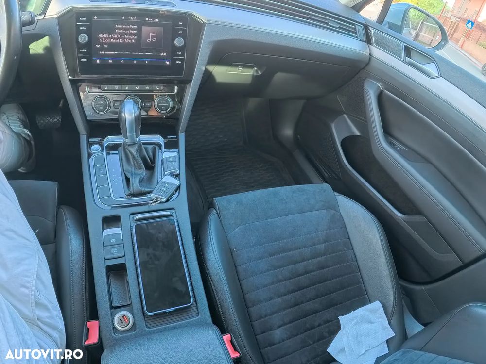 Volkswagen Passat 1.4 TSI ACT DSG R Executive - 9