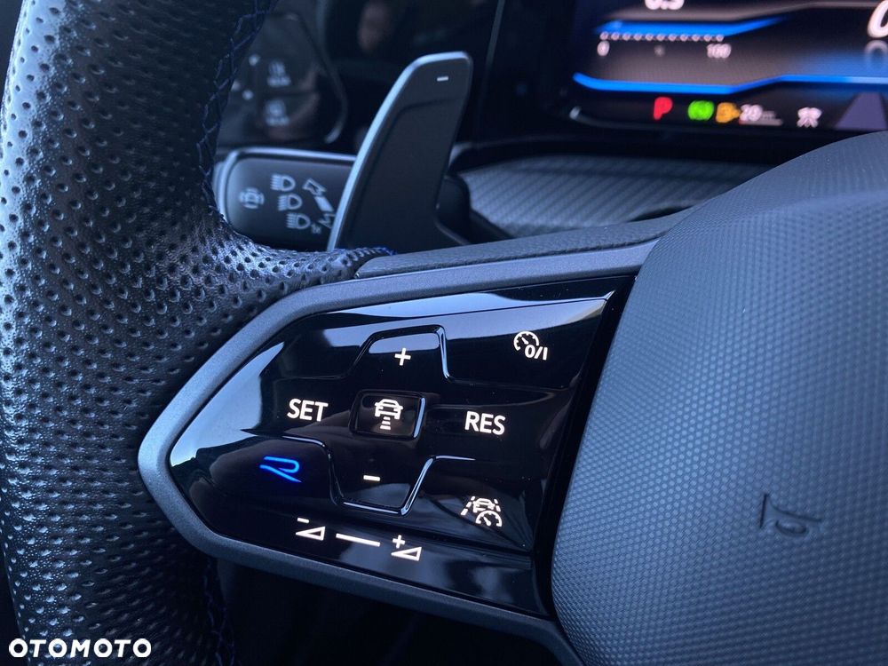 Volkswagen Golf Variant 2.0 TSI 4Motion R DSG - 16