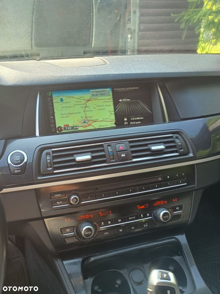 BMW Seria 5 518d - 28