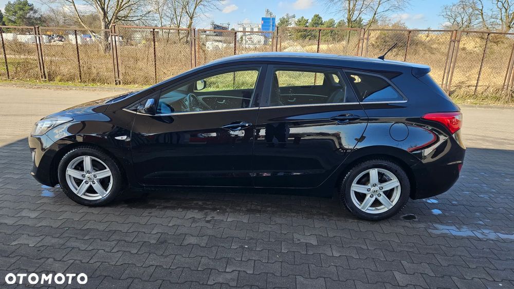Hyundai i30 blue 1.6 GDI Trend - 16